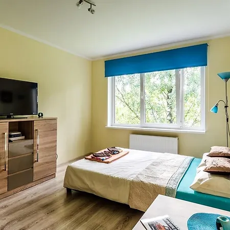 In Suburbs Apartman